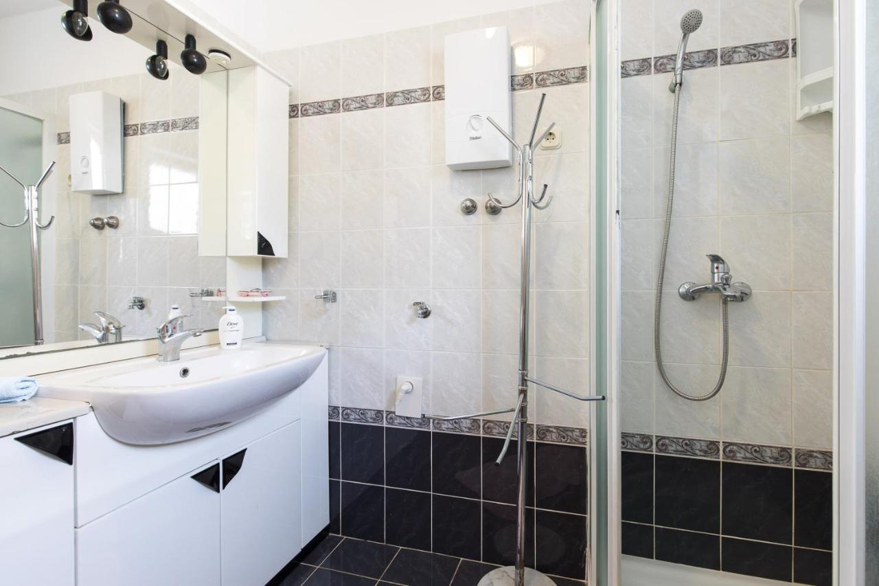Apartmani Anita 푸나트 외부 사진